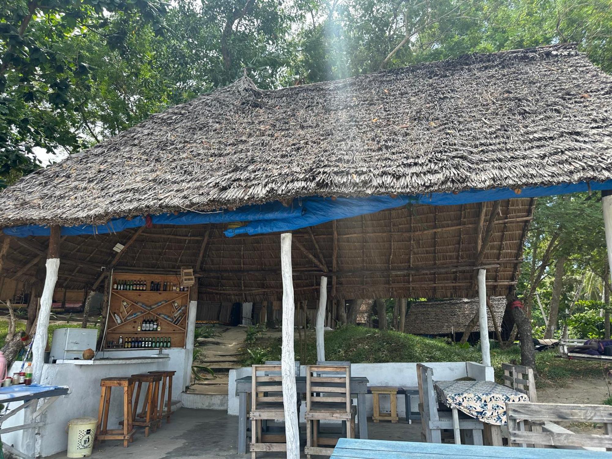 Maweni Beach Bungalows Килиндони Экстерьер фото