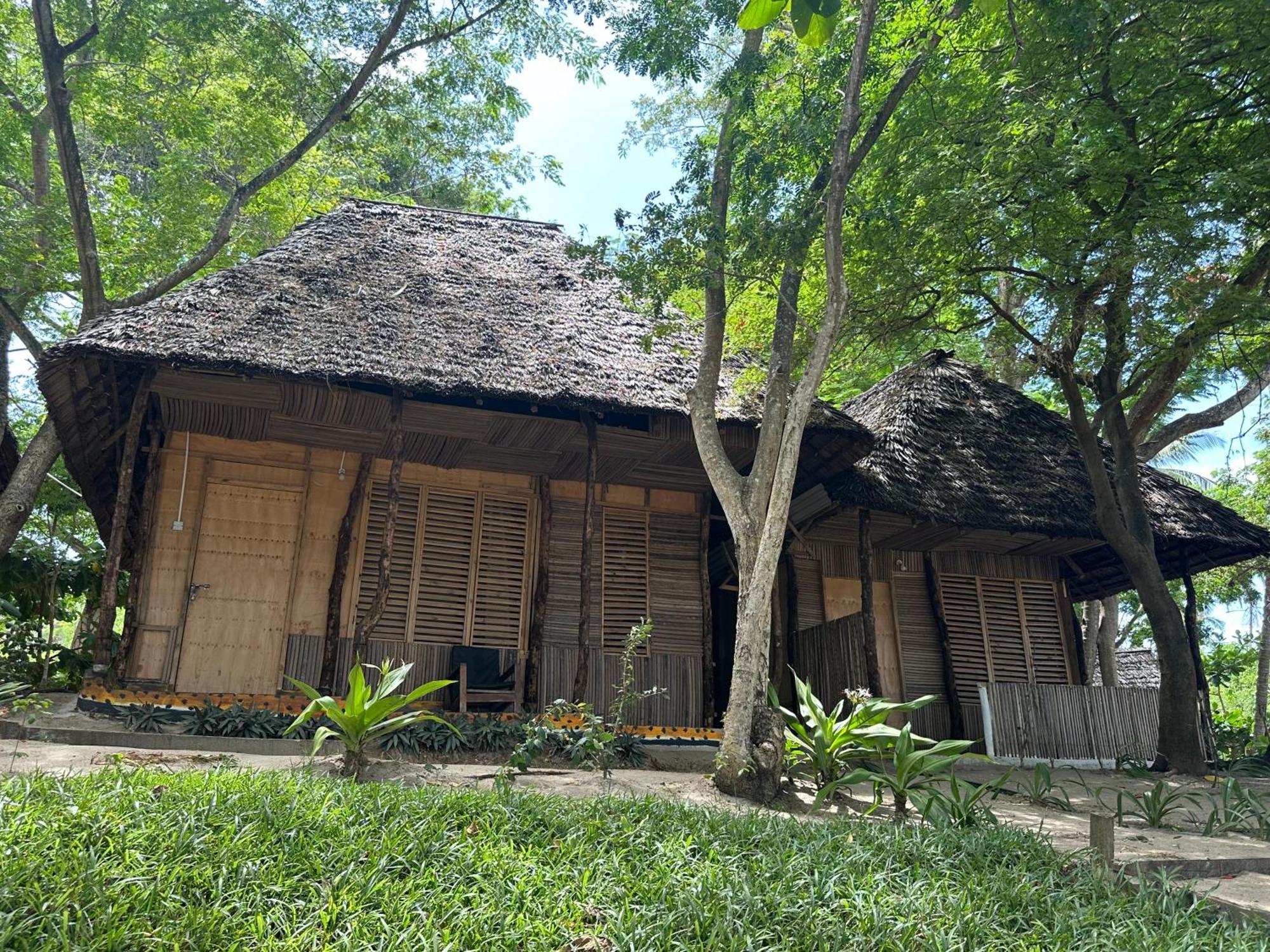 Maweni Beach Bungalows Килиндони Экстерьер фото