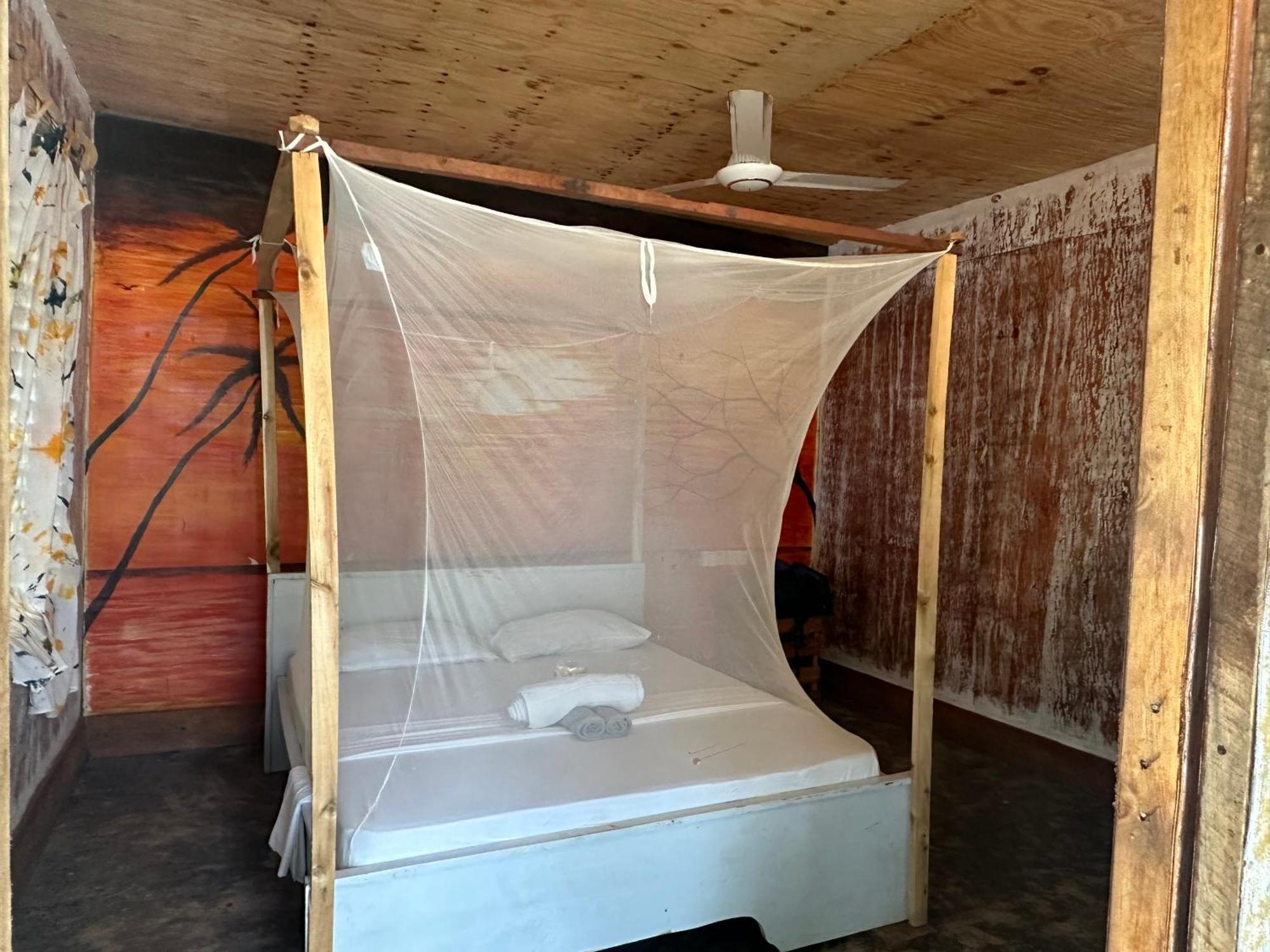Maweni Beach Bungalows Килиндони Экстерьер фото