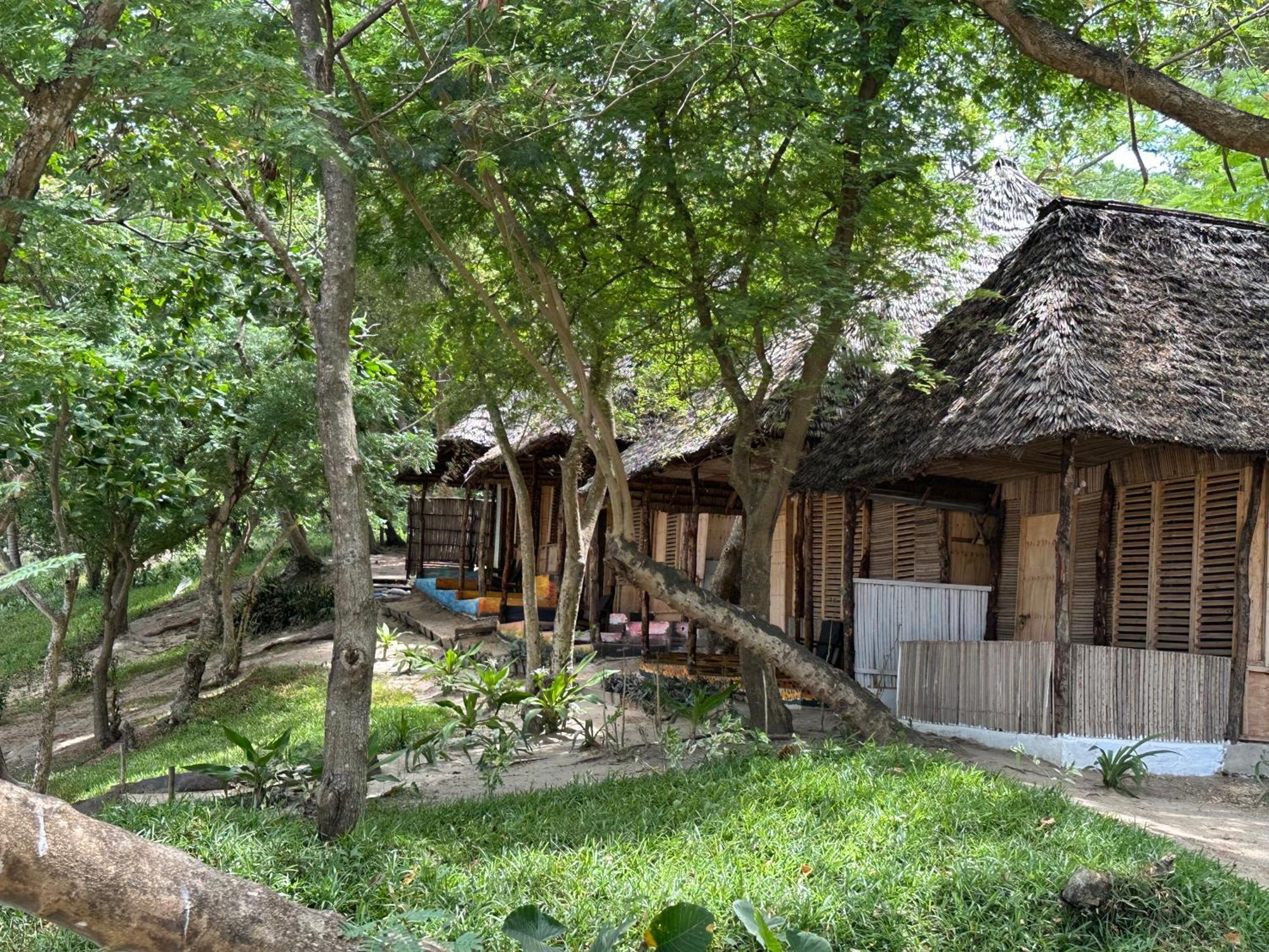 Maweni Beach Bungalows Килиндони Экстерьер фото