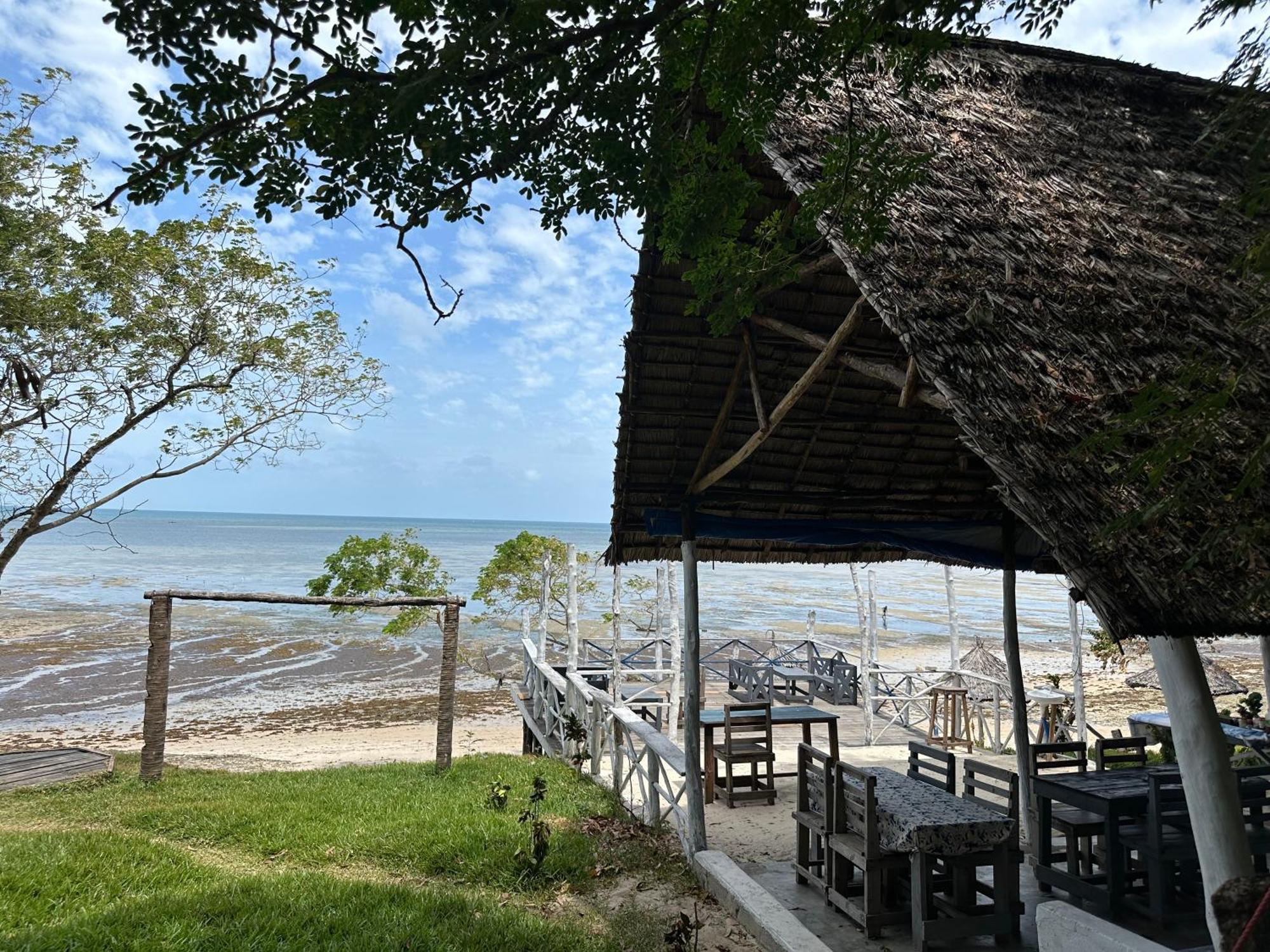 Maweni Beach Bungalows Килиндони Экстерьер фото